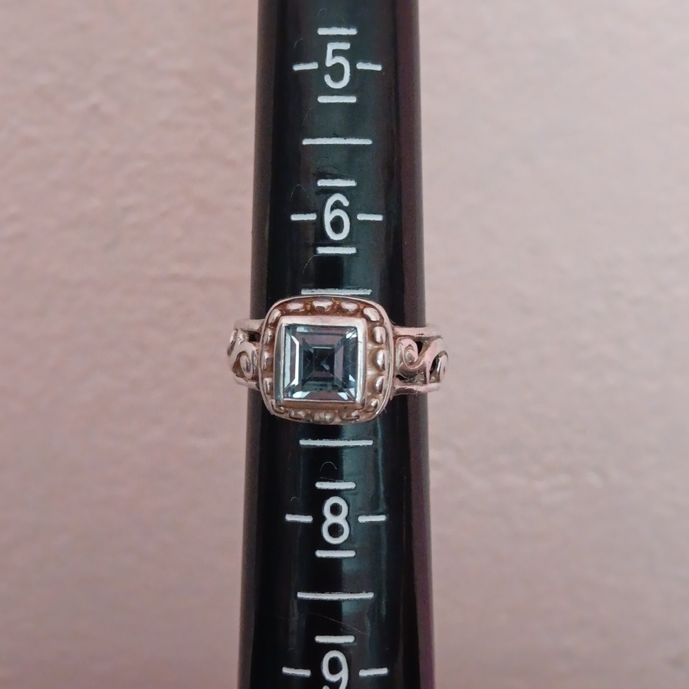 925 Silver Stamped Aqua Blue Square Cut Crystal Scroll Cut Out Ring - Picture 5 of 7